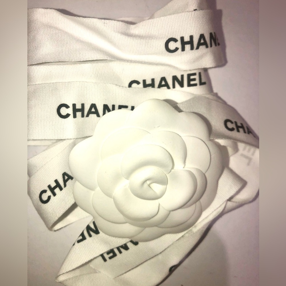 Auth CHANEL 113-inches White Grosgrain Ribbon w Black Lettering & Camilla Flower